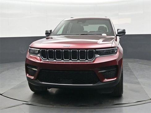 New 2025 Jeep Grand Cherokee Laredo X w/ Luxury Tech Group I image 8