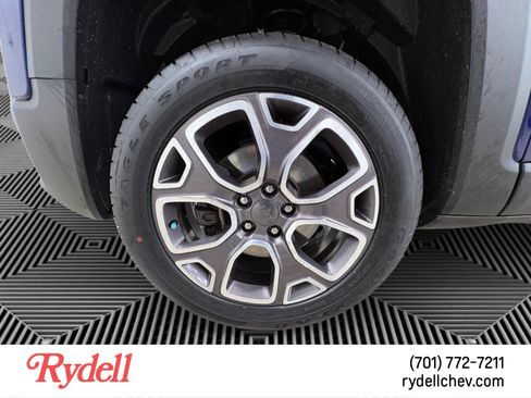 Used 2016 Jeep Renegade Limited AWD/4WD image 9