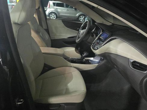 Used 2022 Chevrolet Malibu LT w/ Leather Package image 7