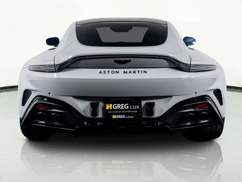 Used 2025 Aston Martin V8 Vantage Coupe image 5