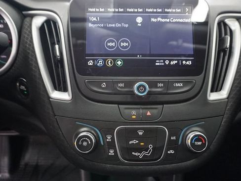 Used 2024 Chevrolet Malibu RS w/ LPO, Floor Liner Package FWD image 14