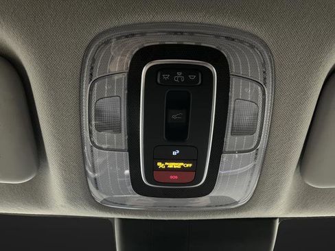 Used 2023 Hyundai Elantra Limited image 25