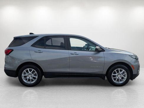 Used 2023 Chevrolet Equinox LS w/ LPO, Cargo Package FWD image 4