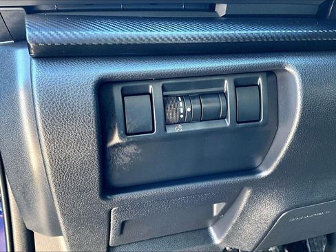 Used 2024 Subaru Crosstrek 2.0i Premium image 29