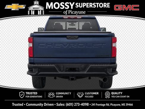 Used 2022 Chevrolet Silverado 2500 Custom w/ Custom Value Package AWD/4WD image 9