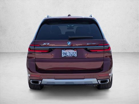 Used 2025 BMW X7 xDrive40i w/ Climate Comfort Package AWD/4WD image 7