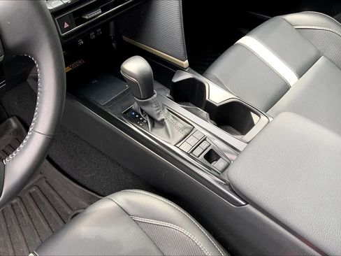 Certified 2025 Toyota Camry SE w/ Convenience Package FWD image 16