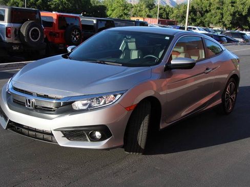 Used 2018 Honda Civic EX-T image 5