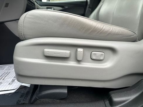 Used 2019 Honda Pilot Touring image 10