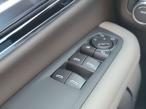 New 2026 GMC Yukon XL Elevation image 35