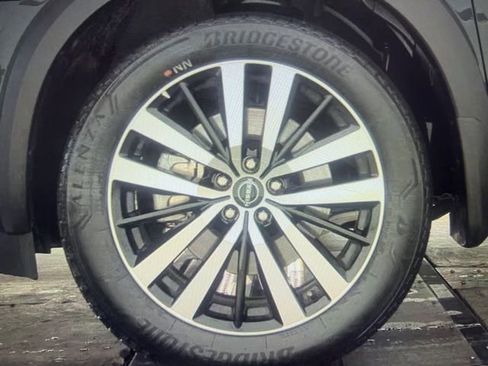 Certified 2024 Nissan Pathfinder Platinum w/ Cargo Package image 17