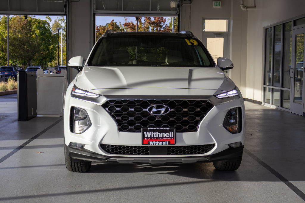 Used 2019 Hyundai Santa Fe AWD w/ Cargo Package image 4