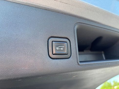 Used 2020 GMC Terrain SLE w/ Driver Convenience Package FWD image 20