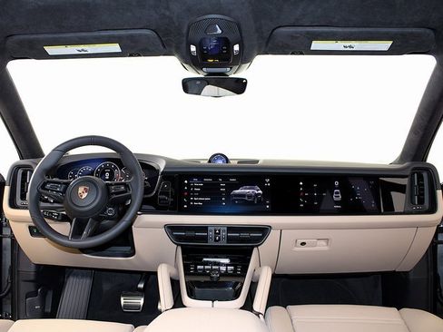 New 2026 Porsche Cayenne GTS image 13