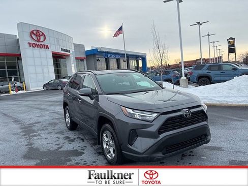 Used 2023 Toyota RAV4 XLE image 1