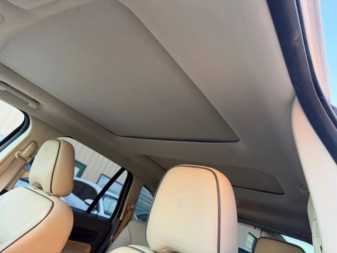 Used 2010 Lincoln MKX 2WD image 26