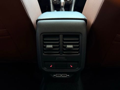 Used 2022 Volkswagen Passat 2.0T image 31