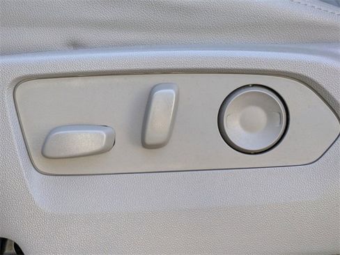 Used 2023 GMC Sierra 1500 SLT w/ X31 Off-Road Package image 22