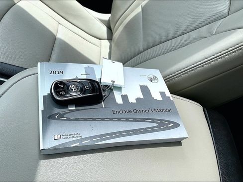 Used 2019 Buick Enclave Premium w/ Experience Buick Package AWD/4WD image 11