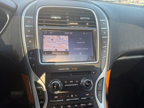 Used 2020 Lincoln Nautilus Reserve AWD/4WD image 21