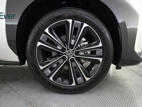 Used 2023 Toyota bZ4X AWD w/ Weather Package image 20