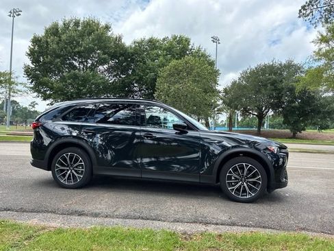 Certified 2025 MAZDA CX-70 Plug-In Hybrid w/ Premium Plus AWD/4WD image 2