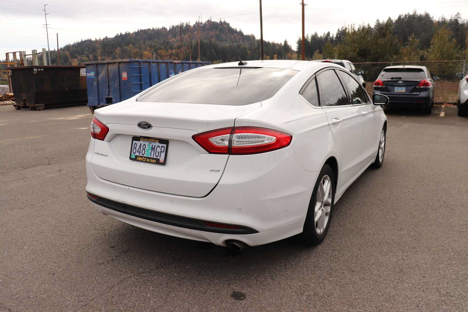 Used 2016 Ford Fusion SE FWD image 5