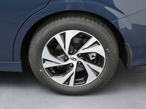 Used 2025 Subaru Legacy Premium image 5