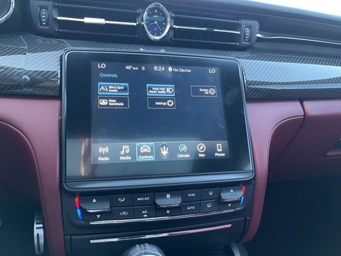 Used 2017 Maserati Quattroporte GTS GranSport image 37