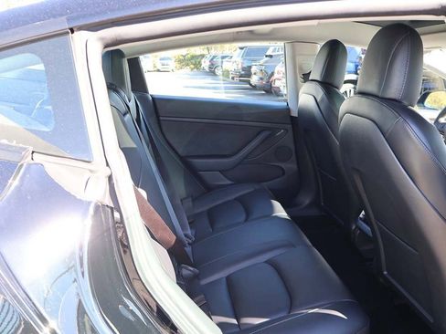 Used 2021 Tesla Model 3 Long Range image 37