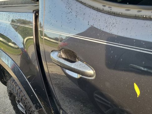 Used 2017 Toyota Tacoma TRD Sport w/ Tow Package image 13