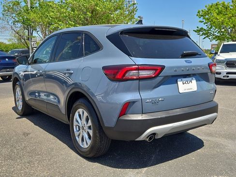 Used 2025 Ford Escape Active AWD/4WD image 9