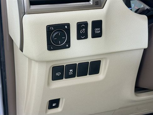 Used 2014 Lexus GX 460 image 10