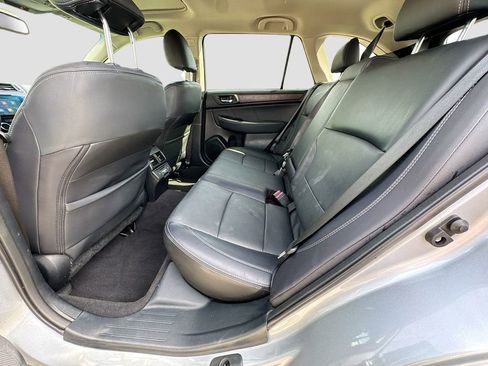 Used 2018 Subaru Outback 2.5i Limited w/ Popular Package #2 image 29