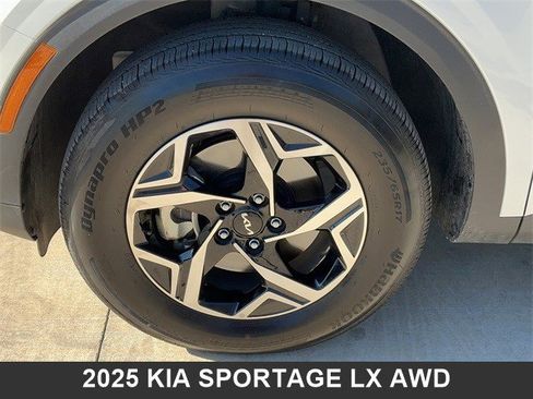 Certified 2025 Kia Sportage LX image 9