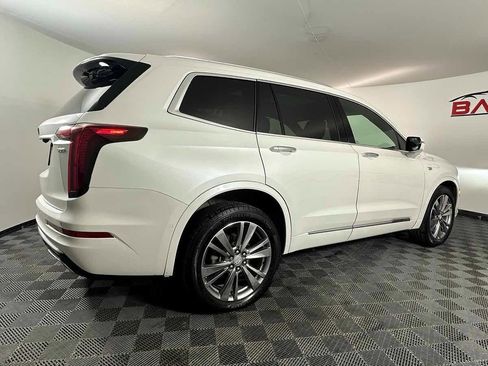 Used 2023 Cadillac XT6 Premium Luxury image 7