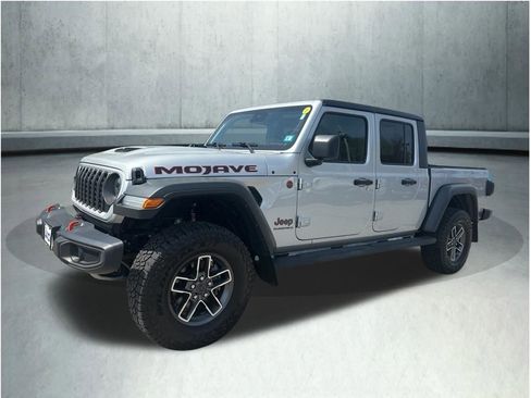Used 2024 Jeep Gladiator Mojave w/ Technology Group AWD/4WD image 1