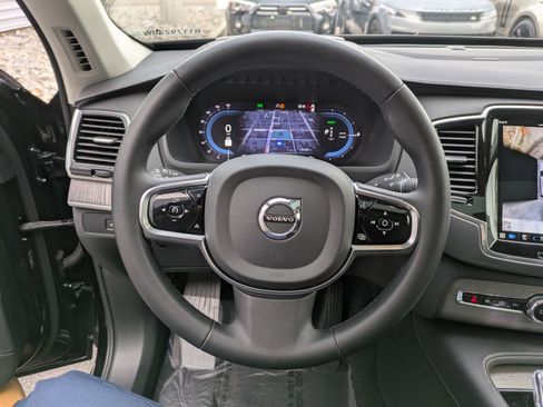 Certified 2024 Volvo XC90 T8 Ultimate w/ Protection Package Premier image 16