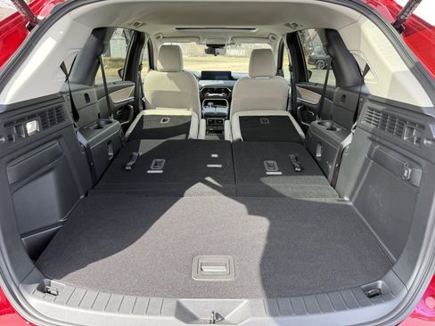 Used 2025 MAZDA CX-90 3.3 Turbo w/ Preferred Package image 17