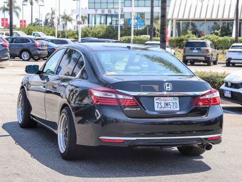 Used 2016 Honda Accord EX image 13