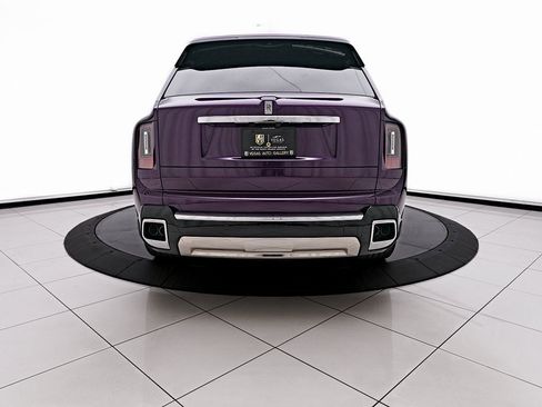 Used 2025 Rolls-Royce Cullinan image 8