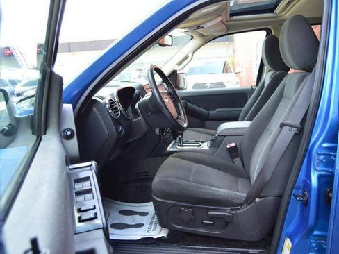 Used 2010 Ford Explorer Sport Trac XLT AWD/4WD image 12