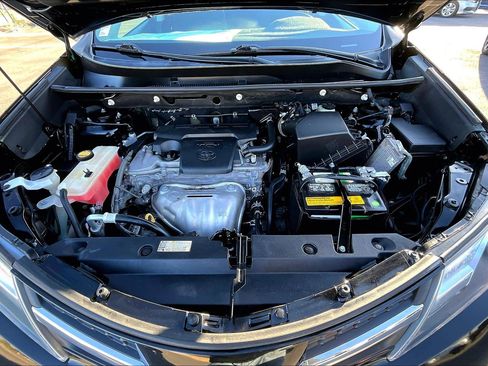 Used 2014 Toyota RAV4 LE image 9