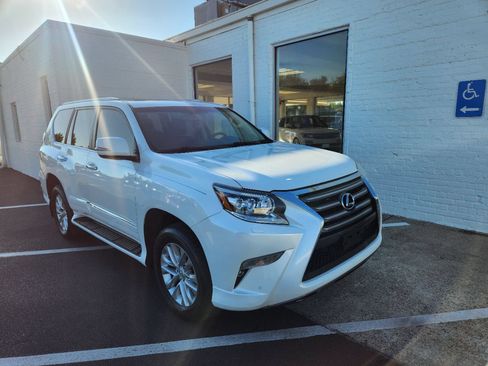Used 2017 Lexus GX 460 Premium w/ Premium Package AWD/4WD image 7