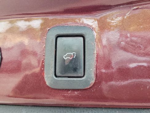 Used 2016 Toyota Highlander XLE FWD image 6