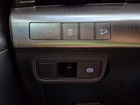 Used 2025 Hyundai Kona SEL FWD image 28