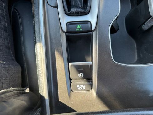 Used 2018 Honda Accord EX-L image 27
