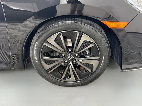 Used 2018 Honda Civic EX image 32