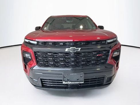 Used 2025 Chevrolet Traverse RS AWD/4WD image 2