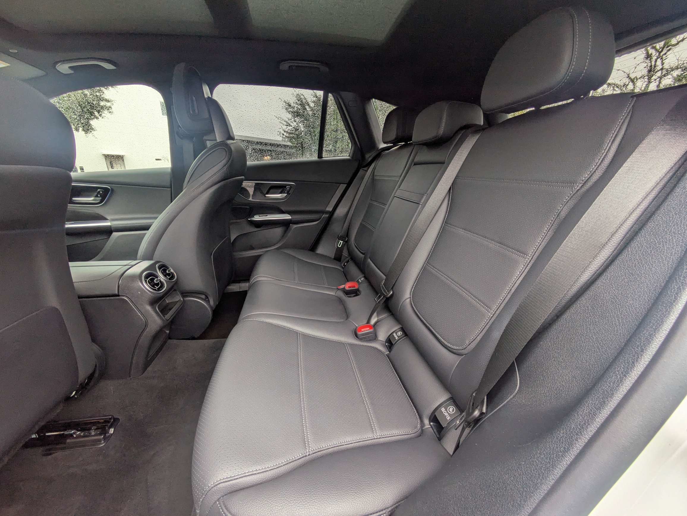 Certified 2025 Mercedes-Benz GLC 300 image 12